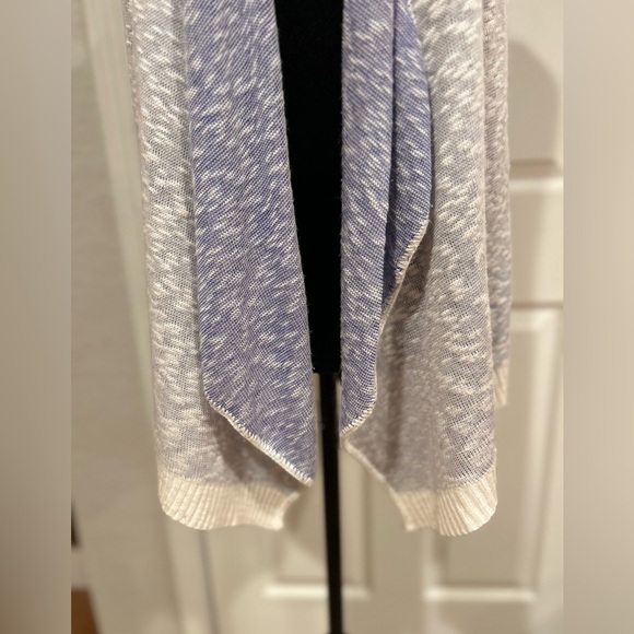 Charming Charlie White Blue Stripes Cardigan Size Small - Picture 2 of 8